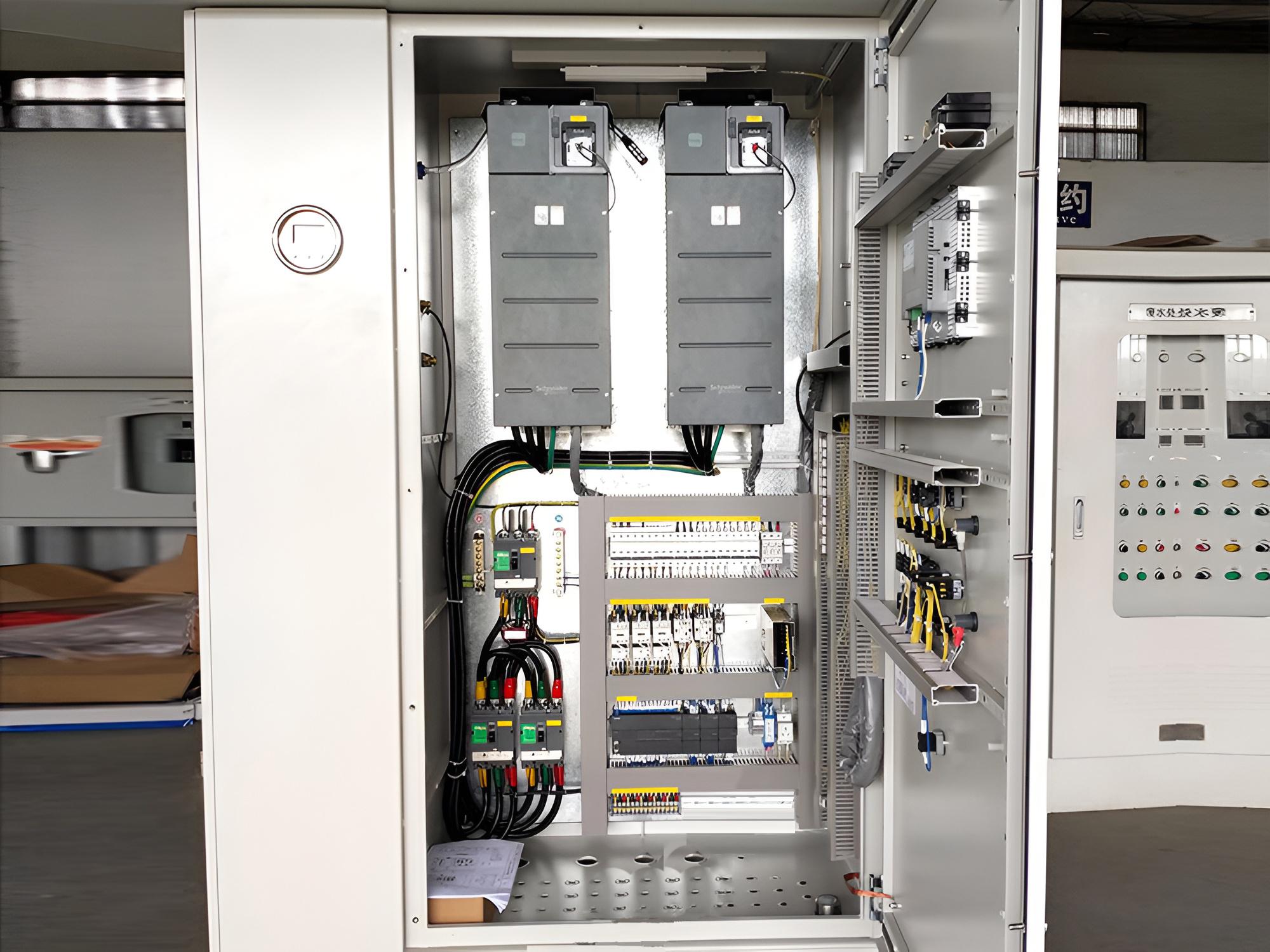 施耐德ATV610變頻器柜